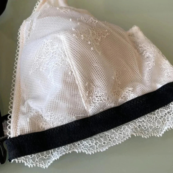 Victorias Secret white bralette - Picture 4 of 6